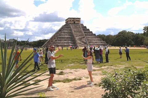 Chichen Itza, and Cenote Tsukán PREMIUM