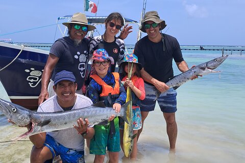 3.5 Hour Costa Maya Fishing and Snorkeling Experience