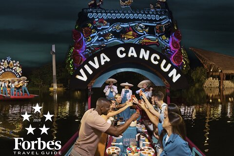 Xoxi: Boat Fiesta Tour, Tasting, Tequila Bar and Transport