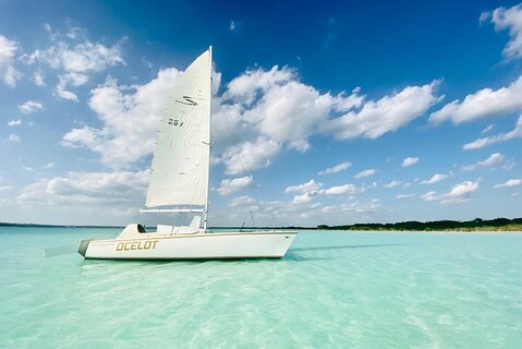 Private luxury sailing catamaran experience in Bacalar lagoon
