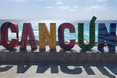Transfer hotel Cancun to Cancun Airport up to 8 people