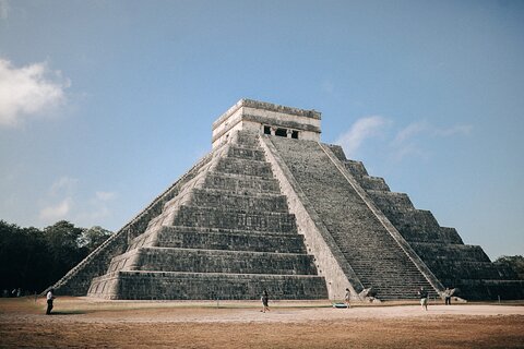 Small Group tour to Chichen Itza early arrival Ekbalam and Cenote