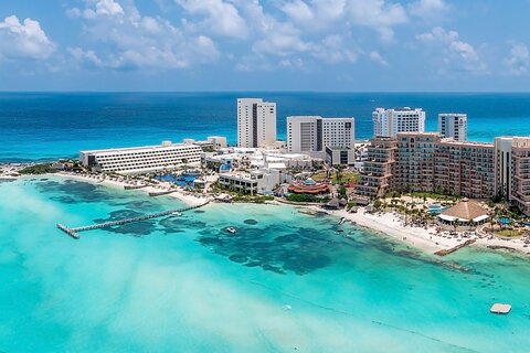 Cancun Private Airport Transfer with 1 Hour City Highlights Ride