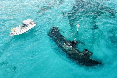 Tour to Isla Mujeres on Premium Yachts from Cancun