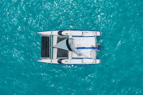 Isla Mujeres con Snorkels en Catamaran Privado.